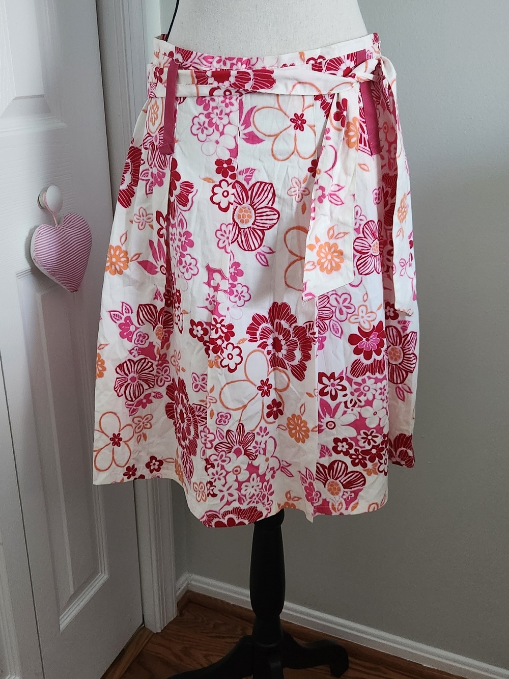 Floral Tie-Waist A-Line Skirt in Pink & White